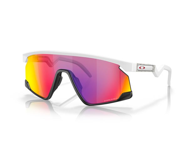 BXTR MATTE WHITE/PRIZM ROAD