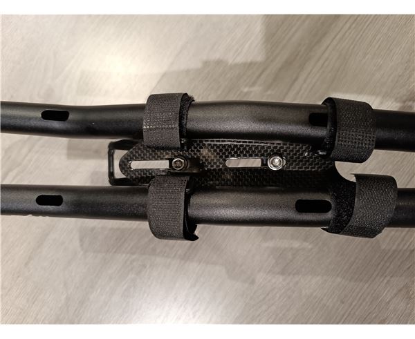 Soporte de bidón aero BH para bicicletas con acoples de triatlón