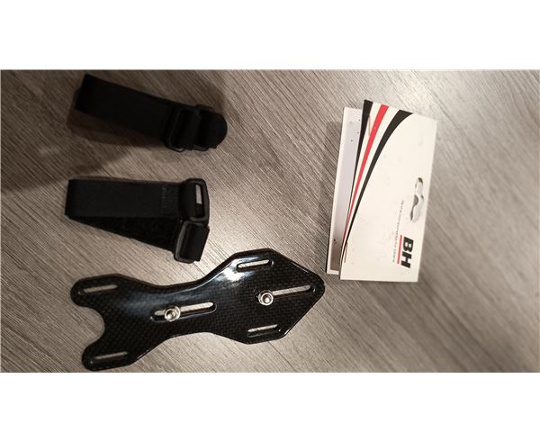 Soporte de bidón aero BH para bicicletas con acoples de triatlón
