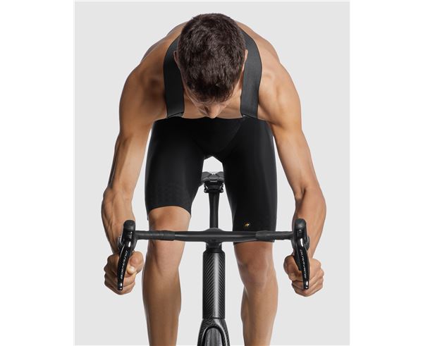 Culote corto Assos MILLE GTO Bib Shorts C2 long blackSeries