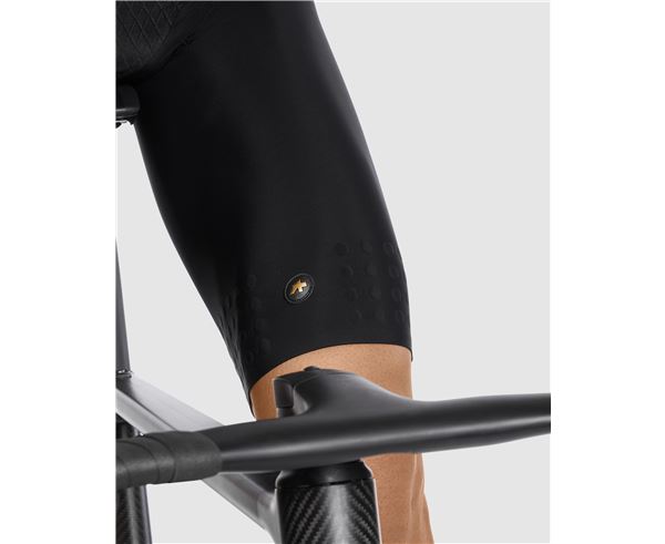 Culote corto Assos MILLE GTO Bib Shorts C2 long blackSeries