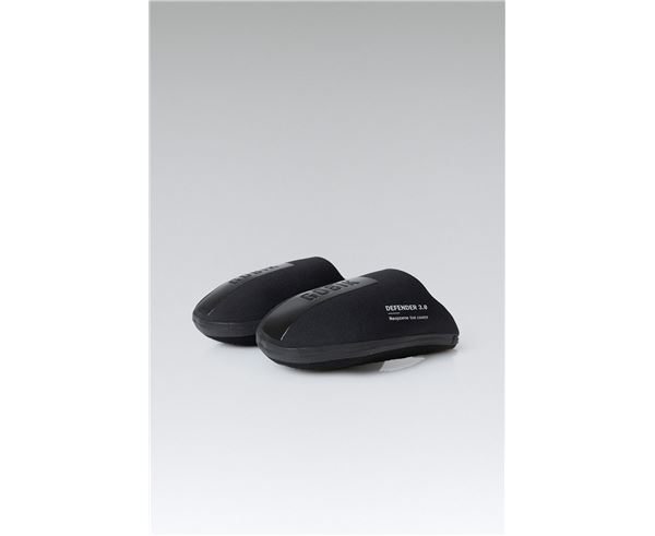 PUNTERAS DEFENDER 3.0 UNISEX PITCH BLACK